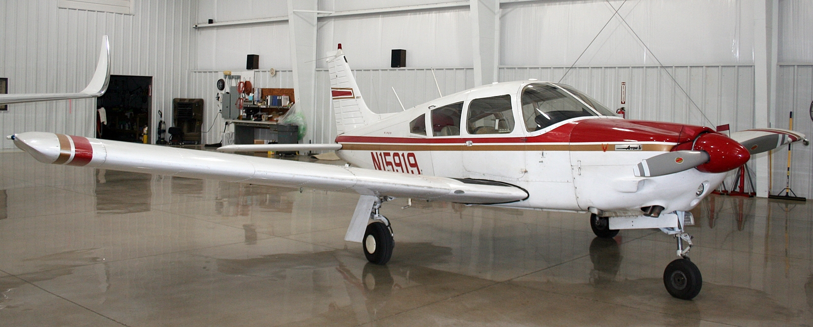 1973 Piper Arrow 200 - Image 2