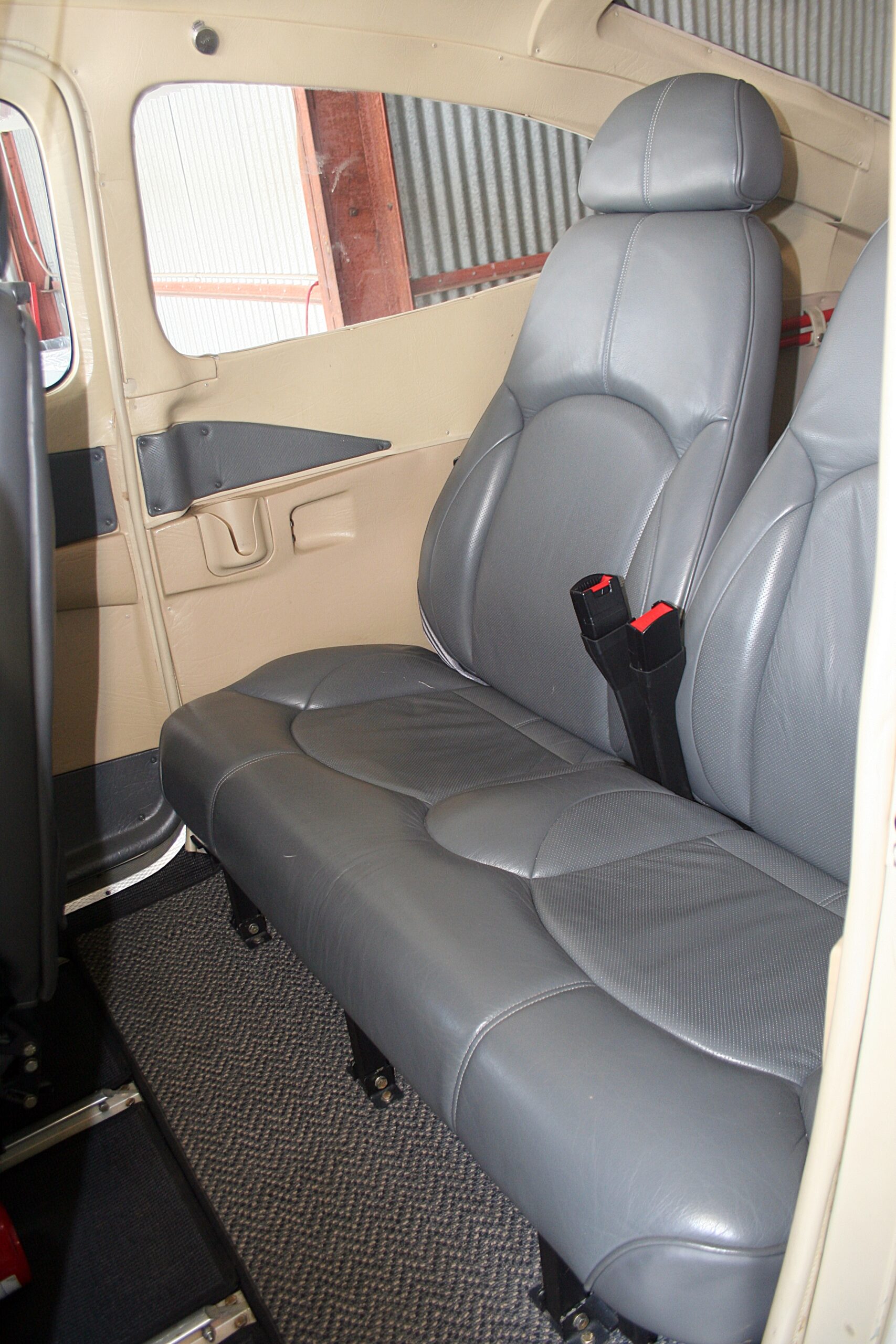 2002 Cessna Turbo Skylane T182T - Image 11