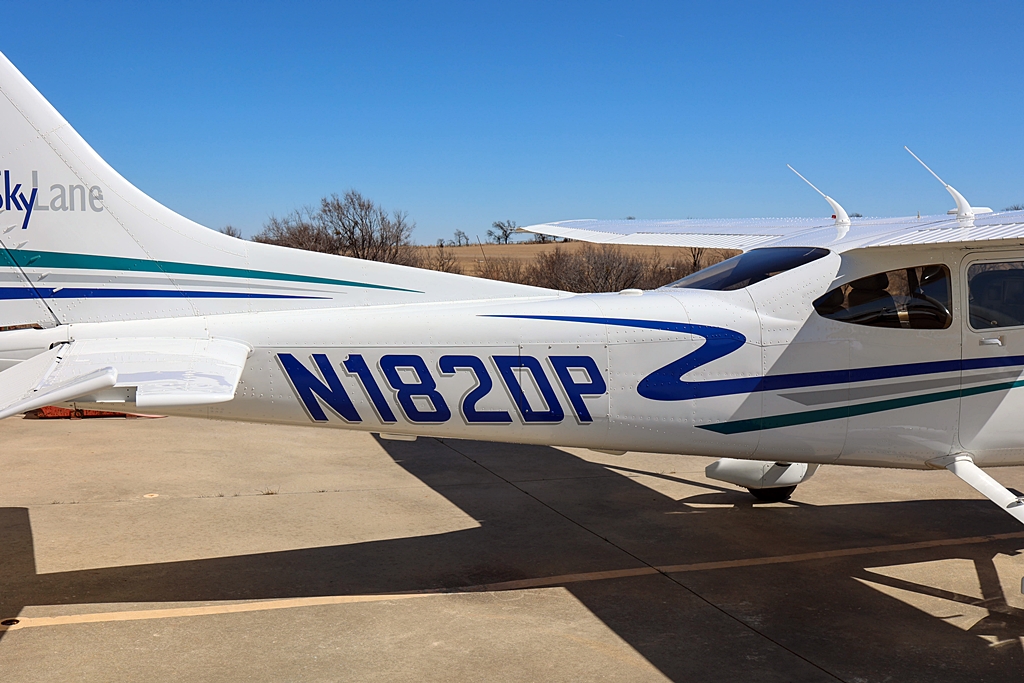 2002 Cessna 182T Skylane - Image 6