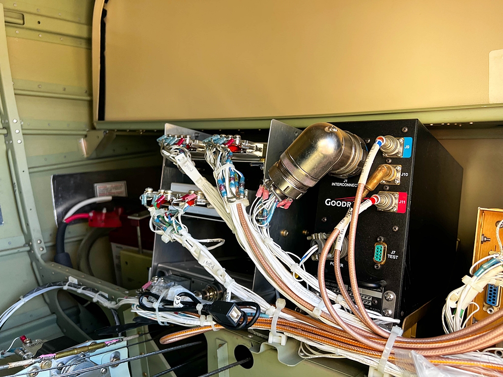 2002 Cessna 182T Skylane - Image 8