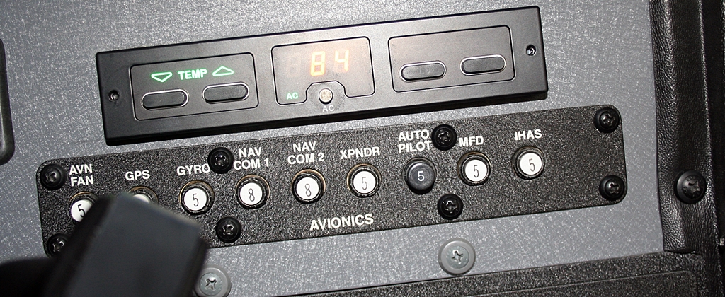 2002 Cessna 182T Skylane - Image 13