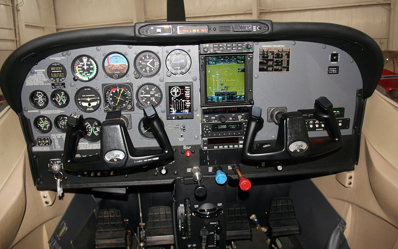 2002 Cessna 182T Skylane - Image 11