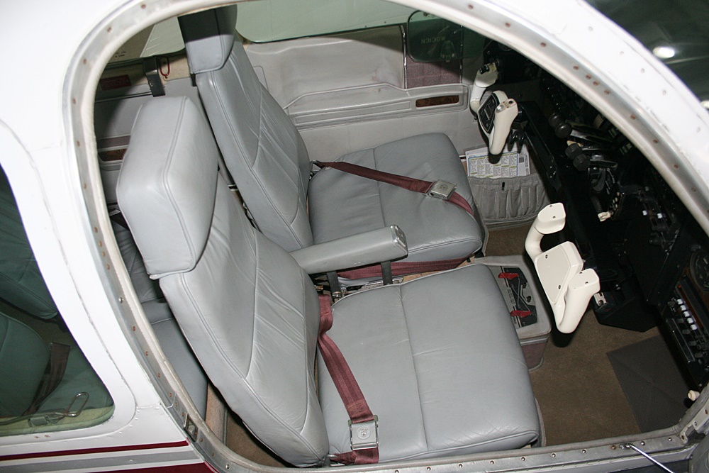1974 Beechcraft B55 Baron - Image 3