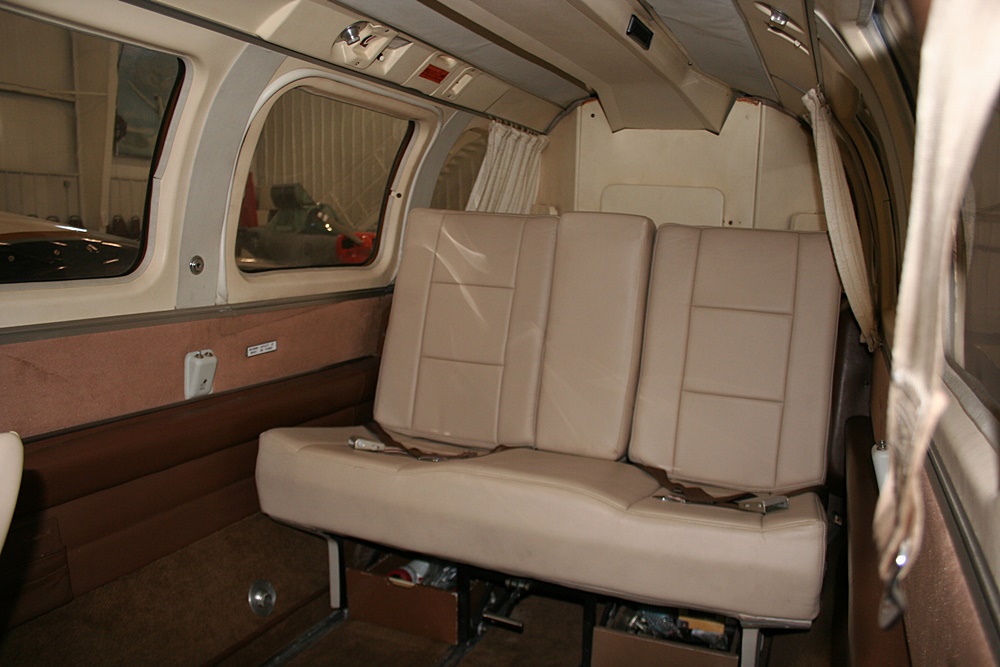 1977 Aerostar 601P - Image 3