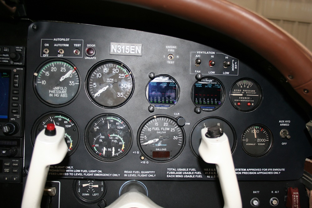 1977 Aerostar 601P - Image 6