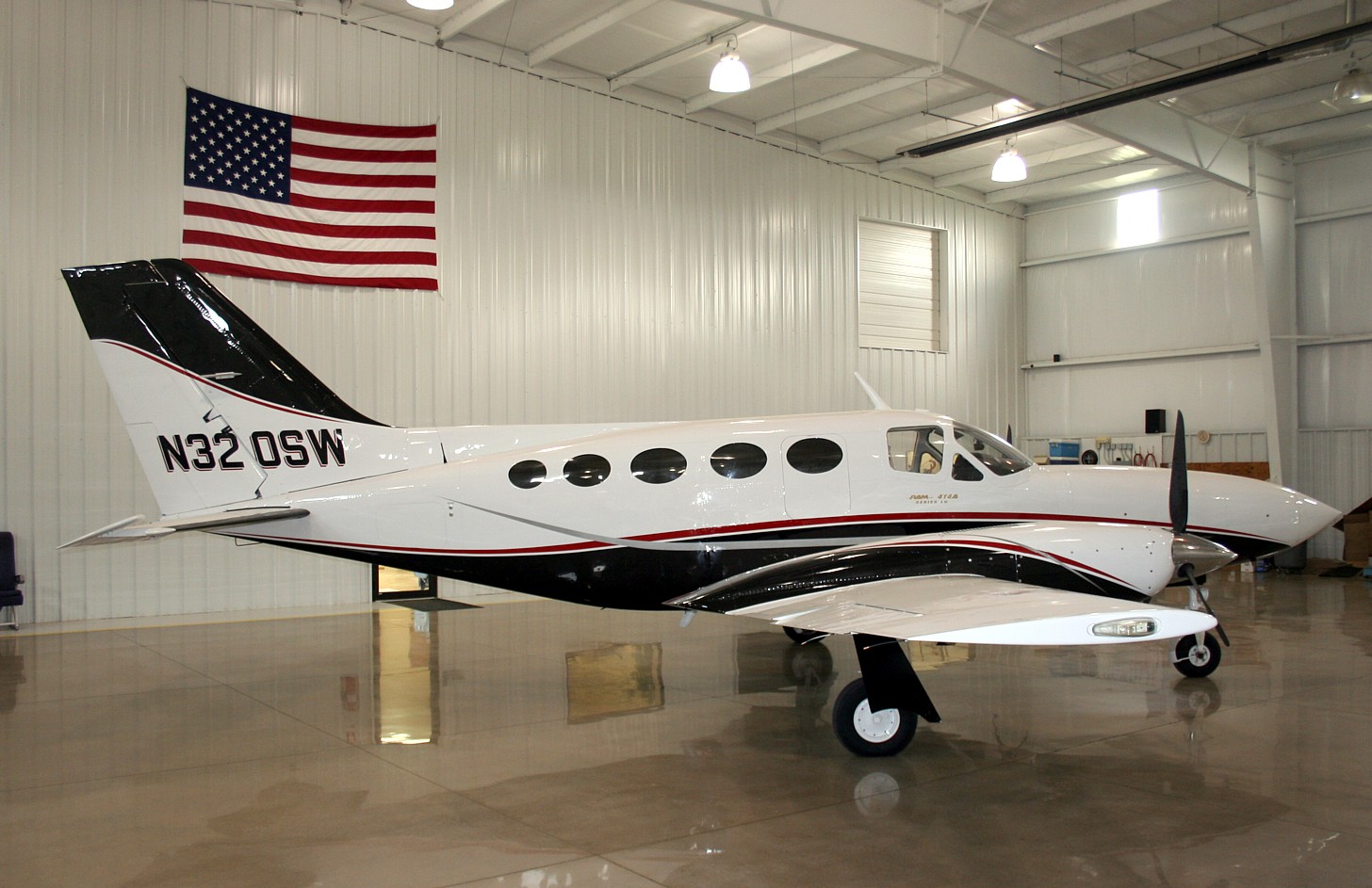 1980 Cessna 414A N320SW - Image 10