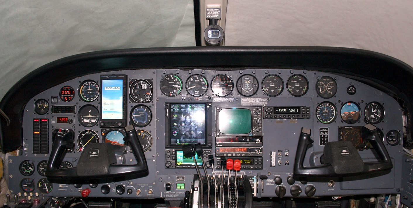 1980 Cessna 414A N320SW - Image 2