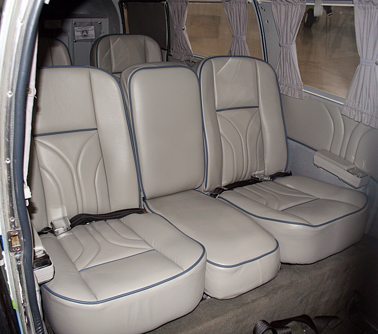 1969 Piper Cherokee 6-300 - Image 2