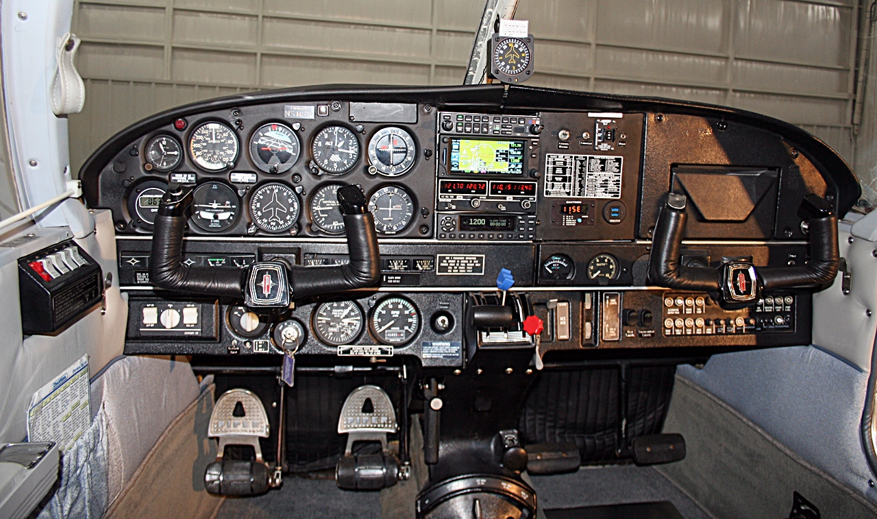 1969 Piper Cherokee 6-300 - Image 4