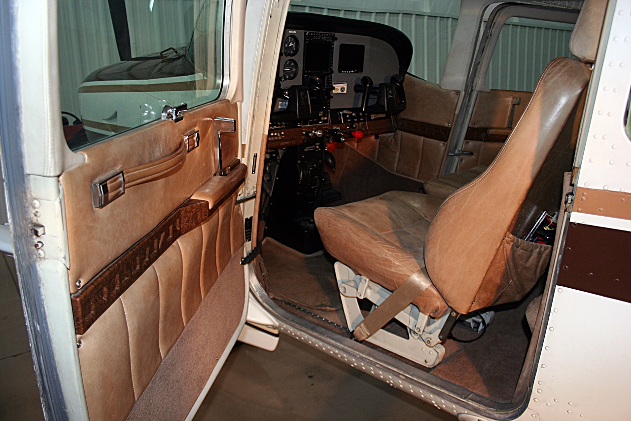 1981 Cessna Turbo 182 Skylane - Image 8