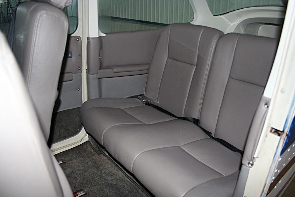 1980 Cessna 172RG Cutlass - Image 6