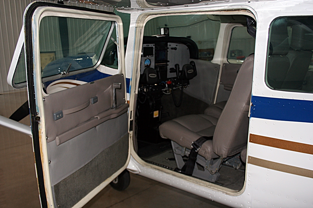 1980 Cessna 172RG Cutlass - Image 7