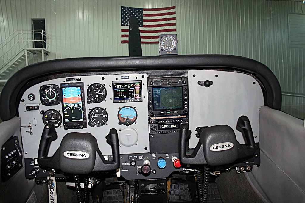 1980 Cessna 172RG Cutlass - Image 9