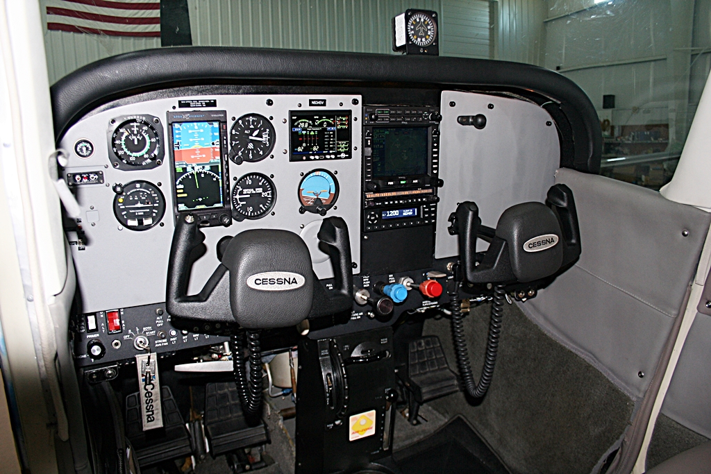 1980 Cessna 172RG Cutlass - Image 10