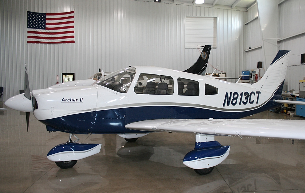1985 Piper Archer II - Image 10