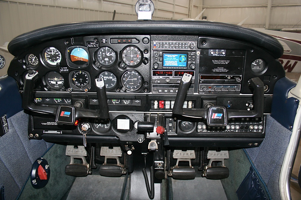 1985 Piper Archer II - Image 6