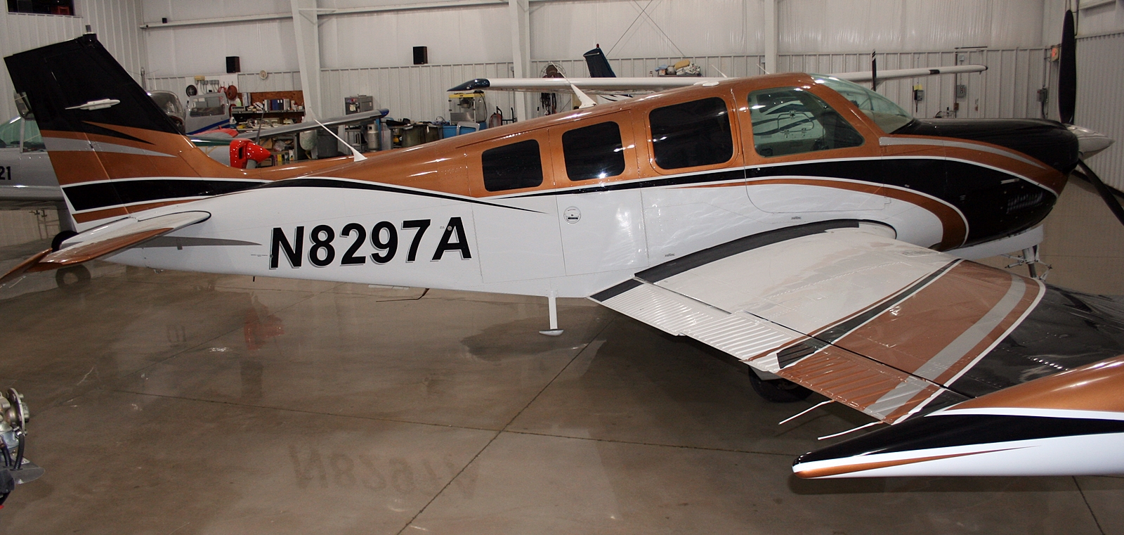 1992 Beechcraft A-36 Bonanza - Image 2