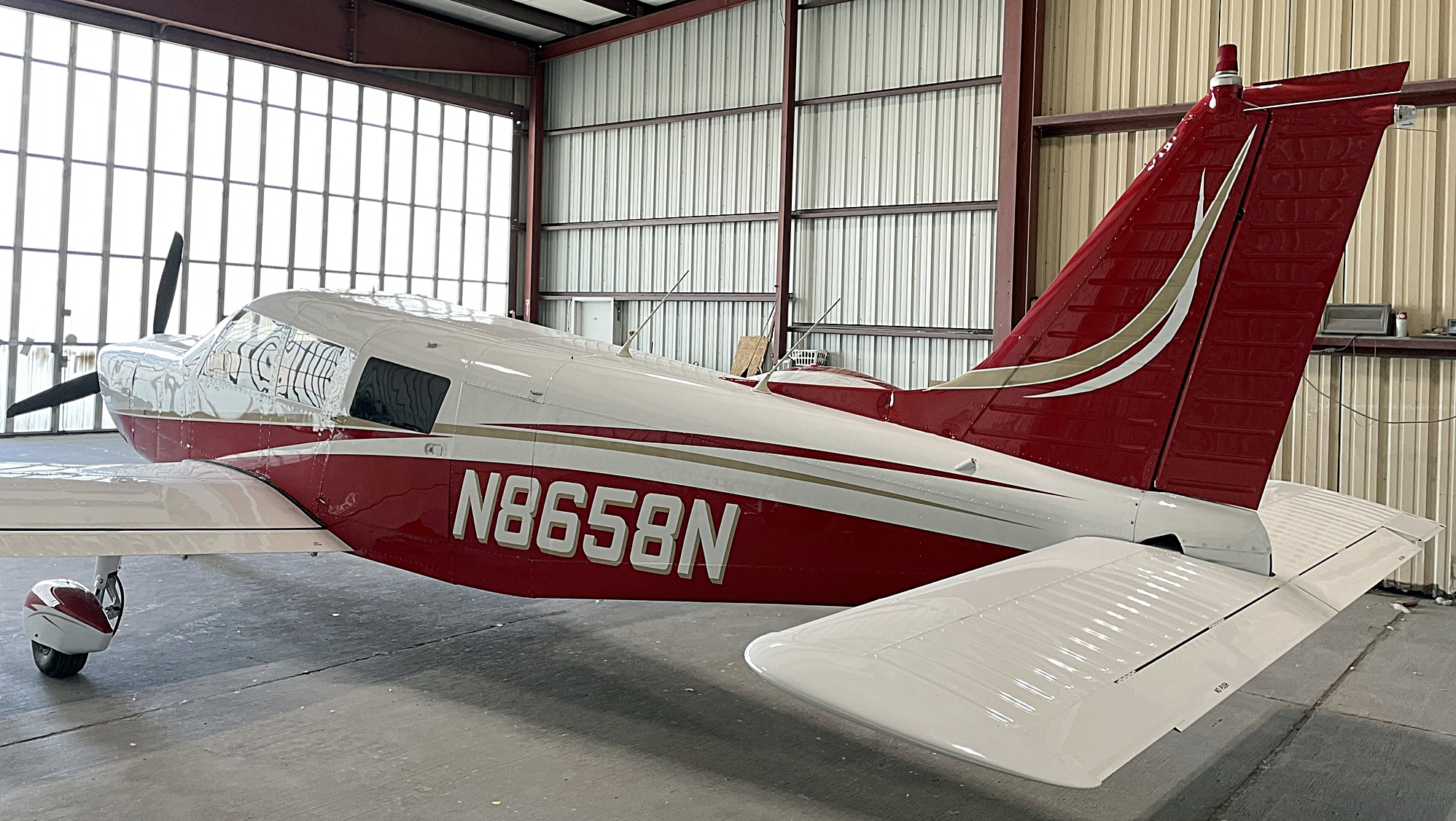 1972 Piper Cherokee 6-300 - Image 9