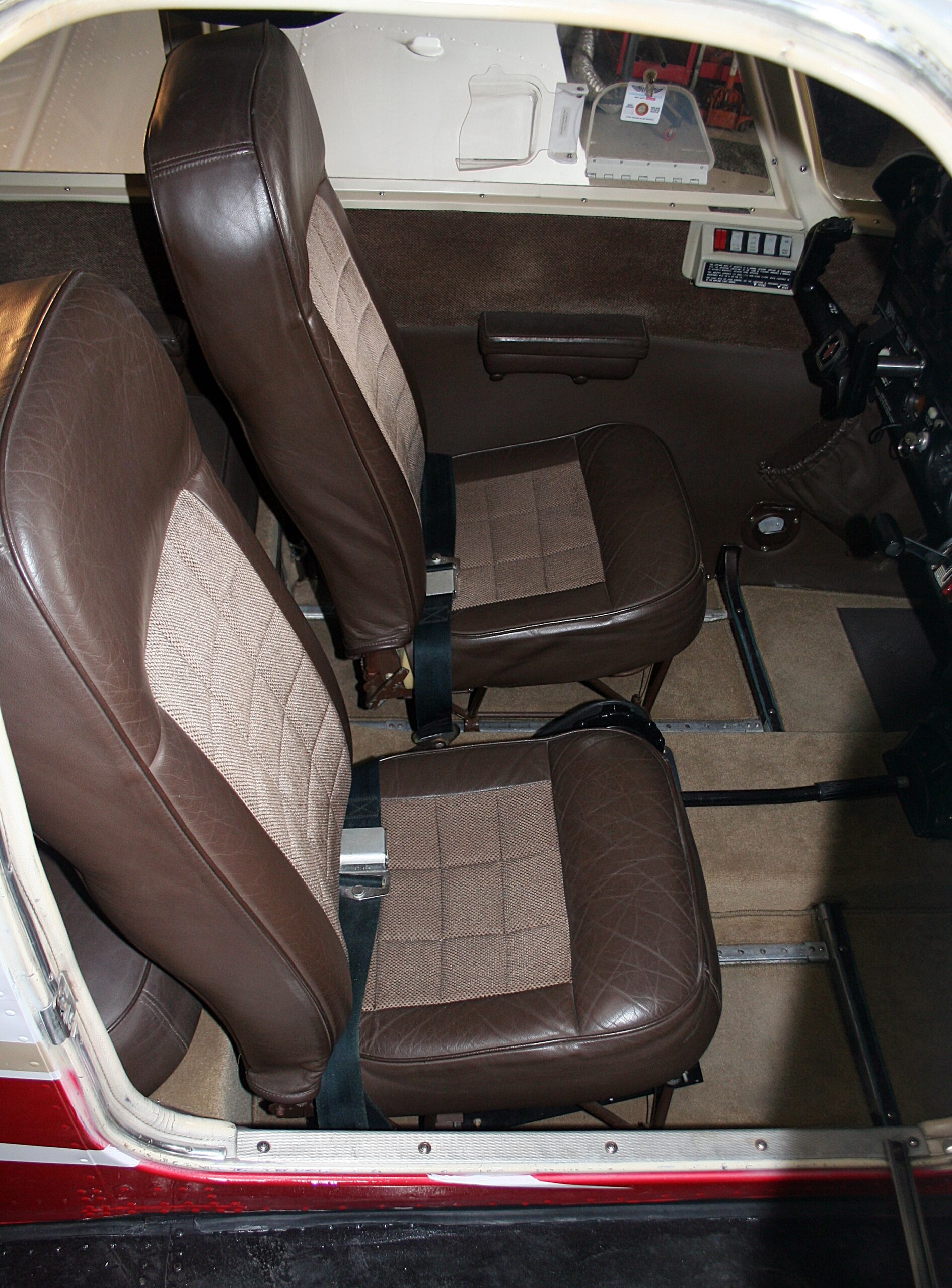 1972 Piper Cherokee 6-300 - Image 5