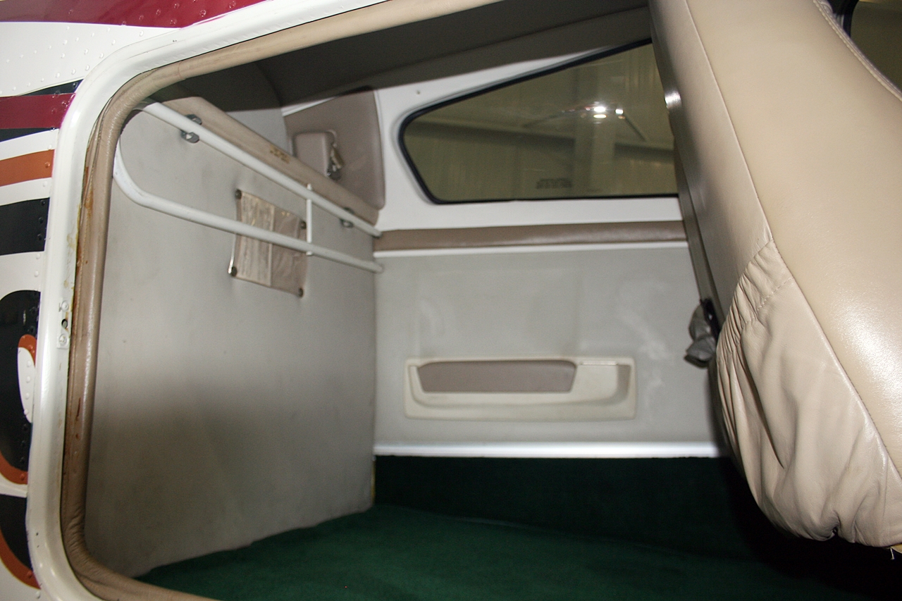 1990 Beechcraft F33A - Image 15