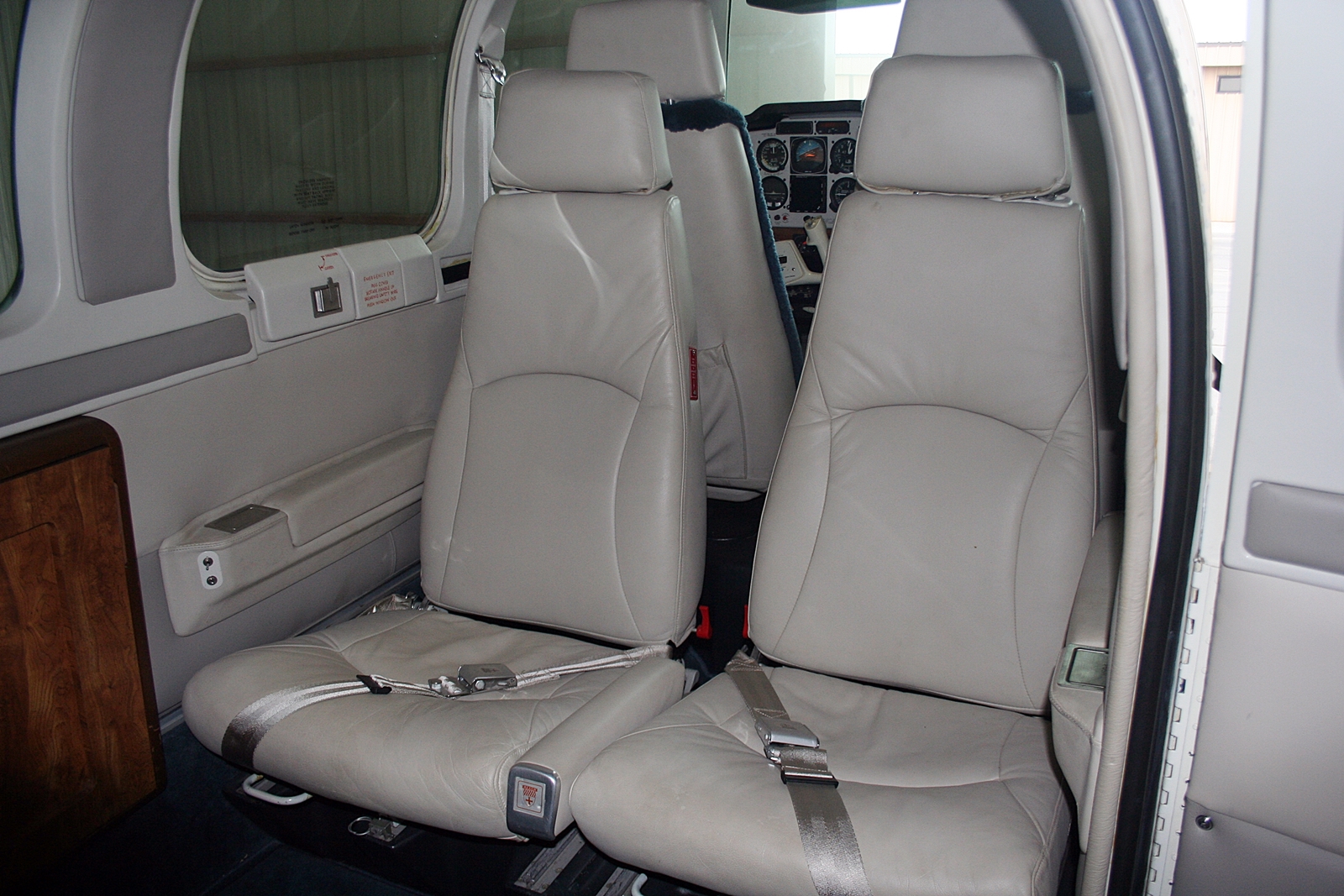 1983 B36TC Bonanza - Image 3