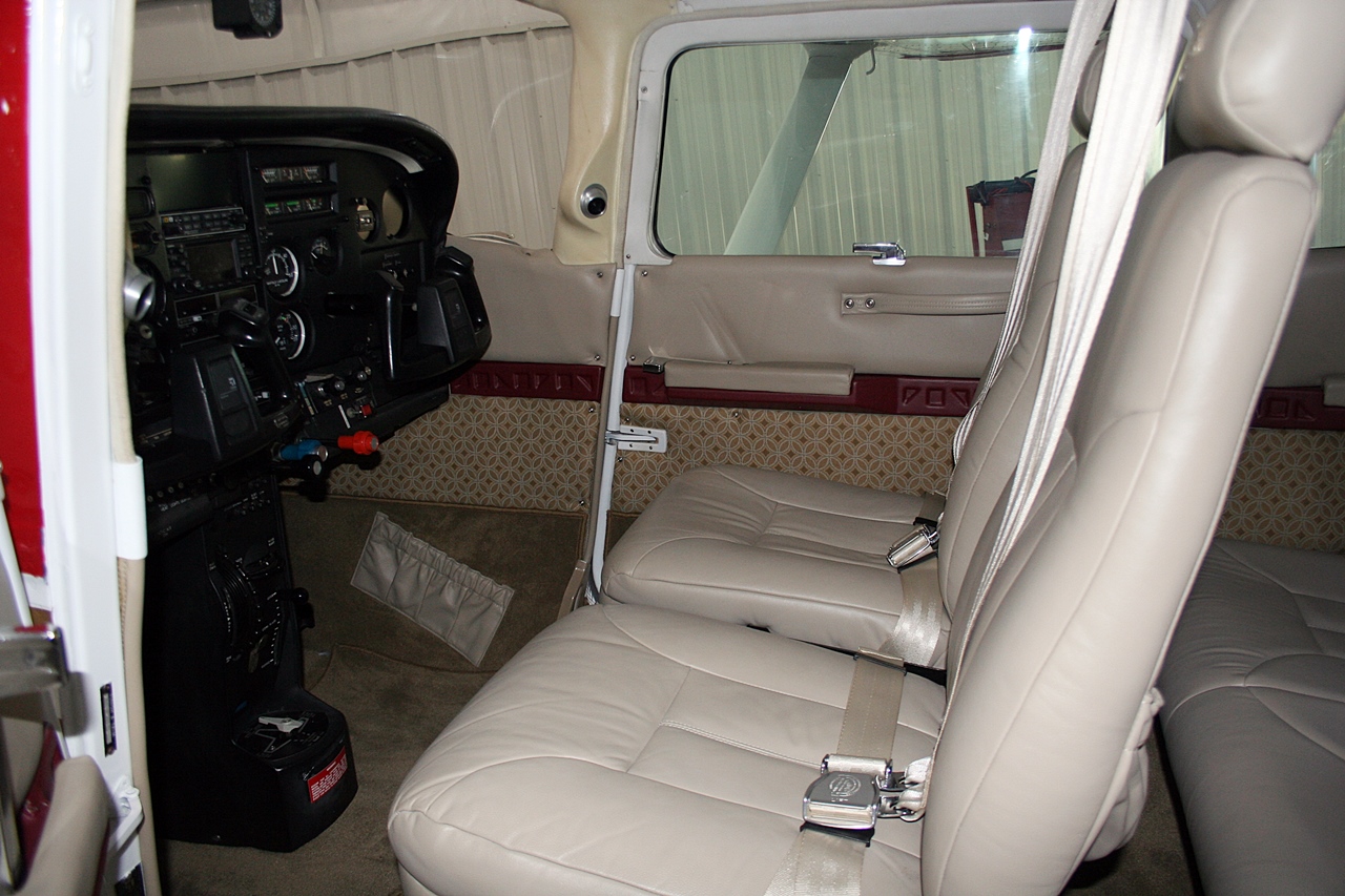 1985 Cessna 182R Skylane - Image 6