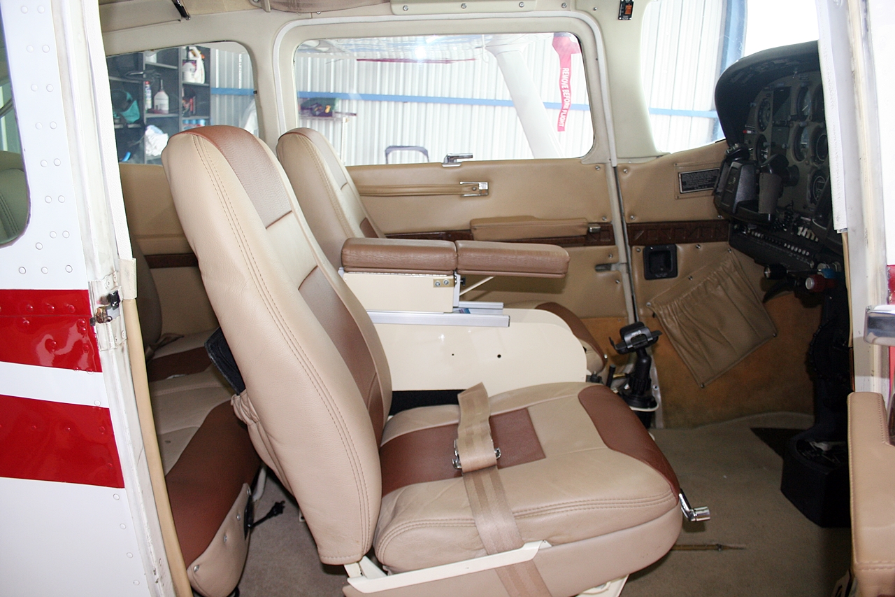 1985 Cessna 182R Skylane - Image 7