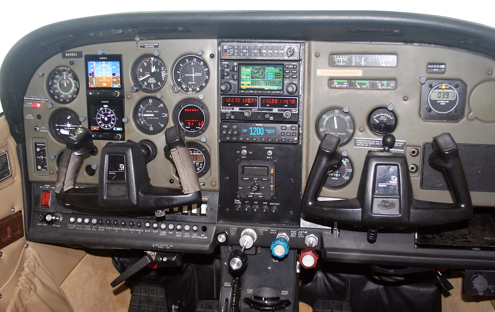 1985 Cessna 182R Skylane - Image 12