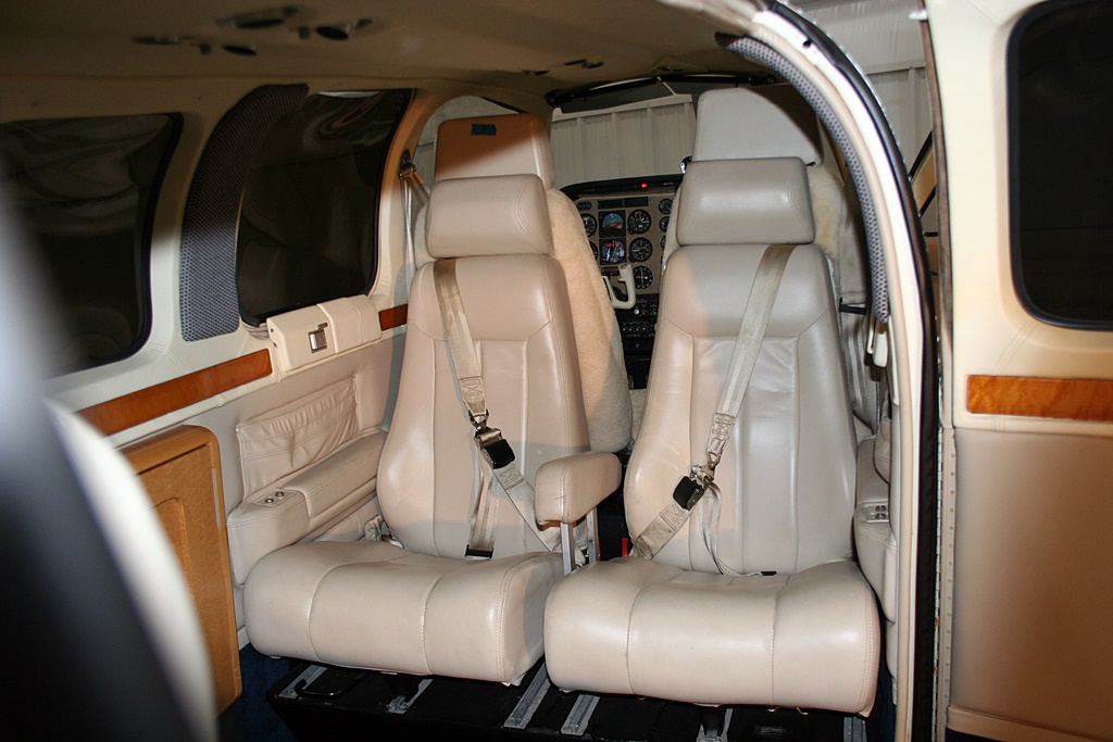 1984 Beechcraft A-36 Bonanza - Image 7