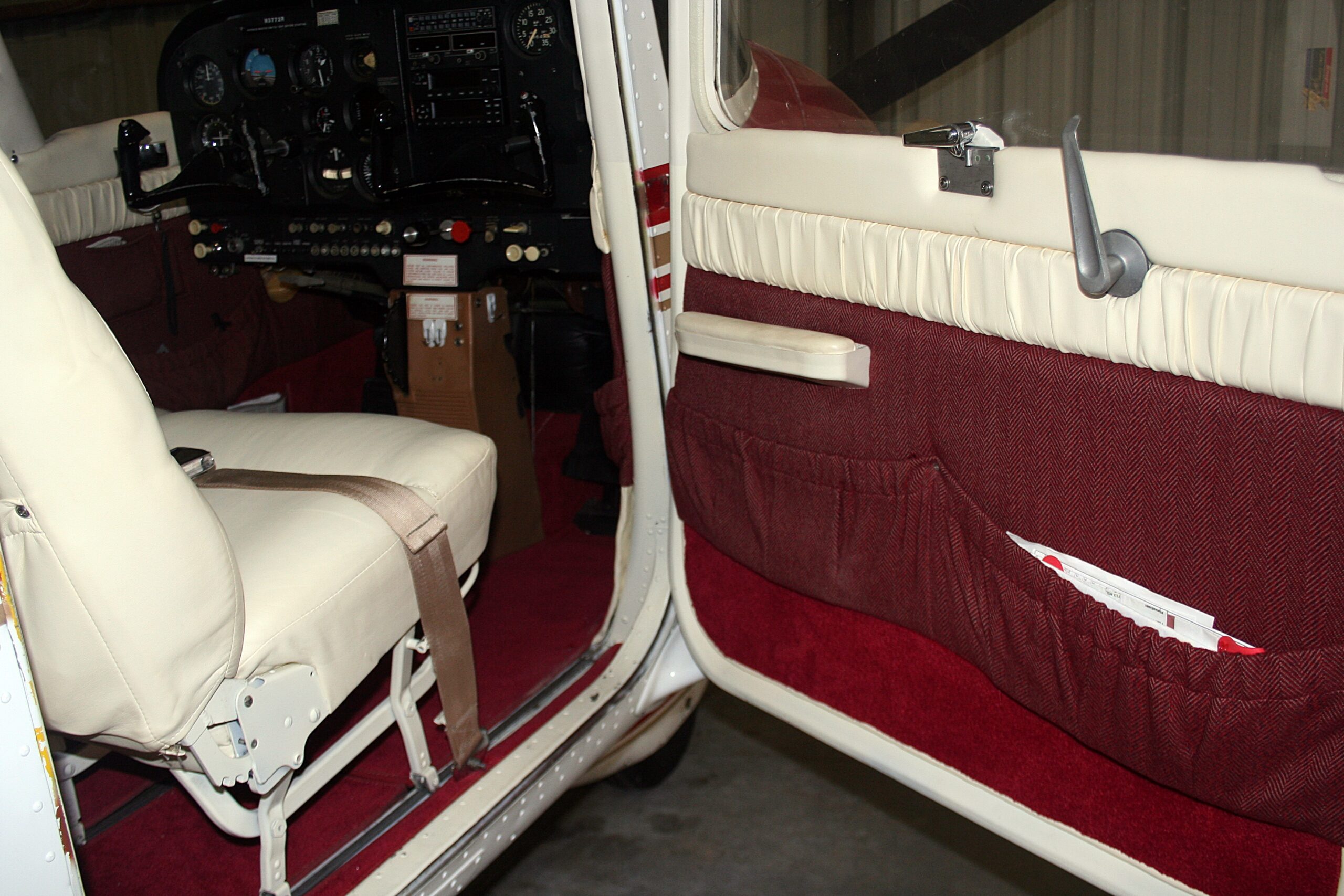 1967 Cessna Skyhawk 180HP - Image 8