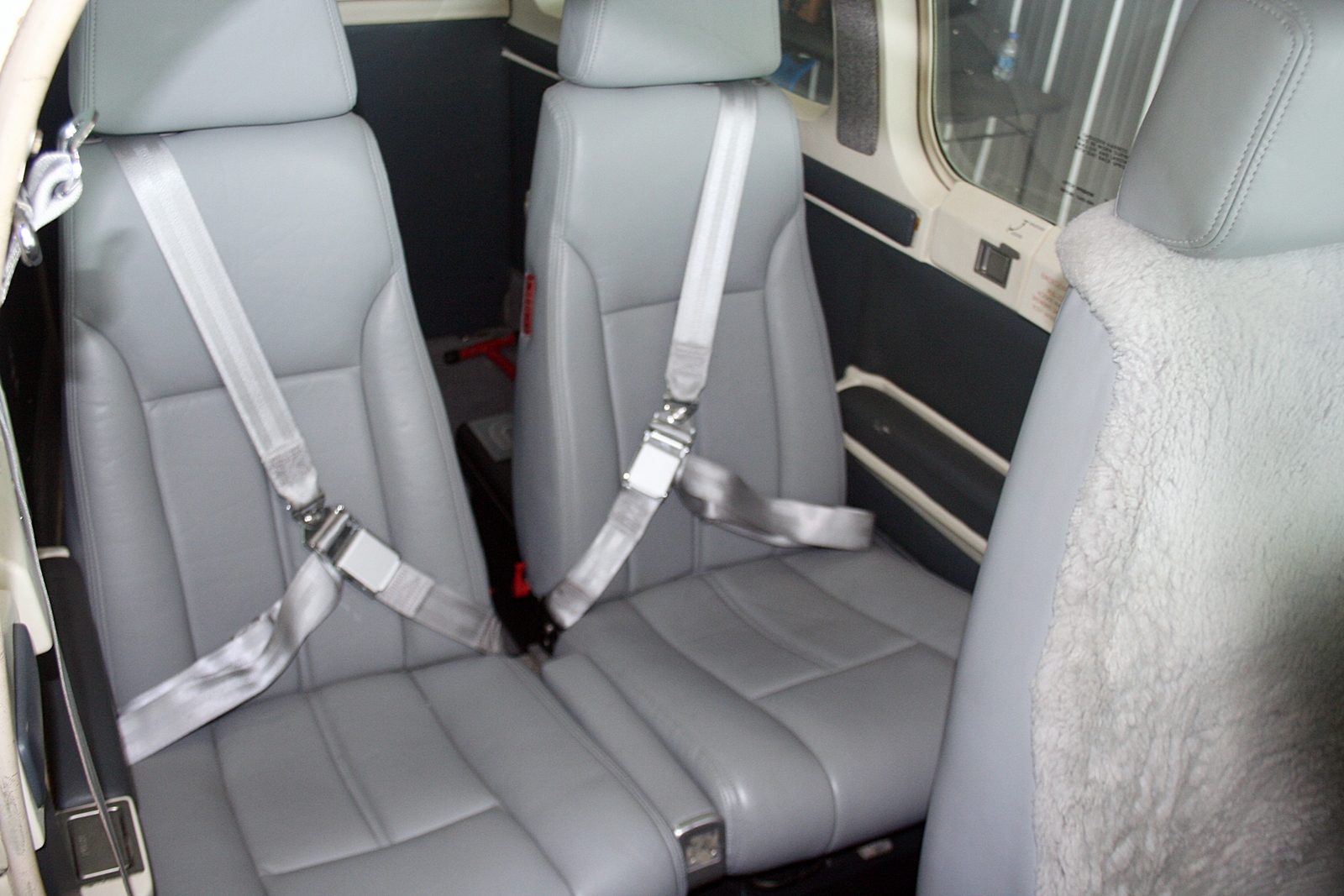 1990 Beechcraft F-33A - Image 9