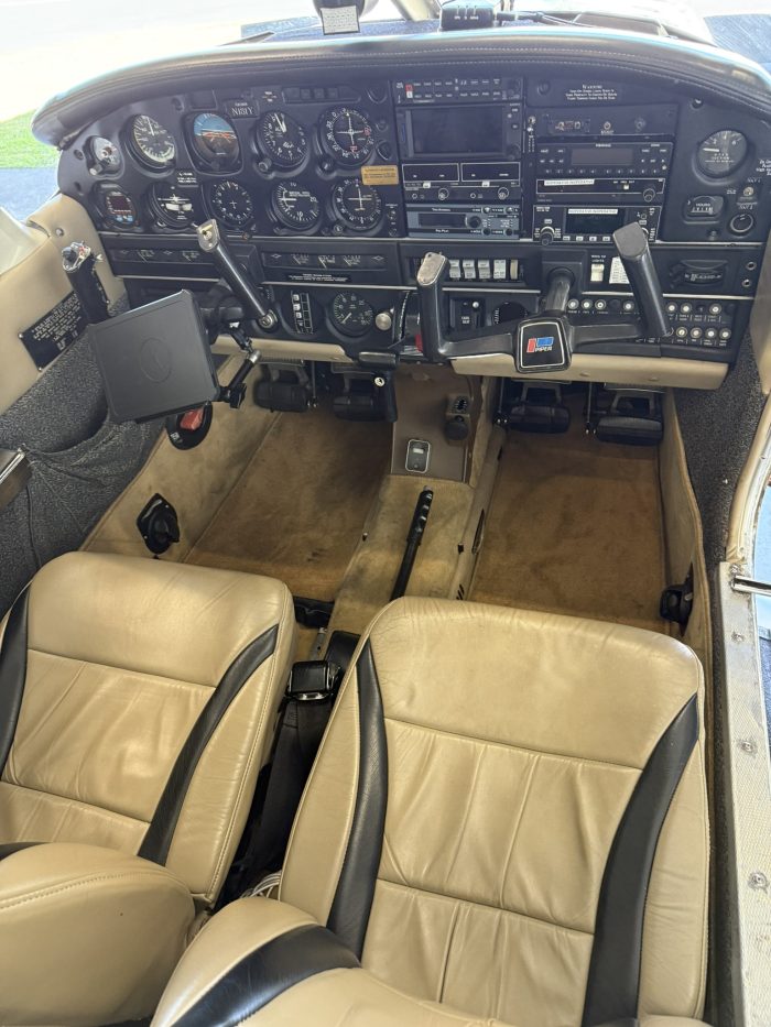 1985 Piper Archer - Image 9