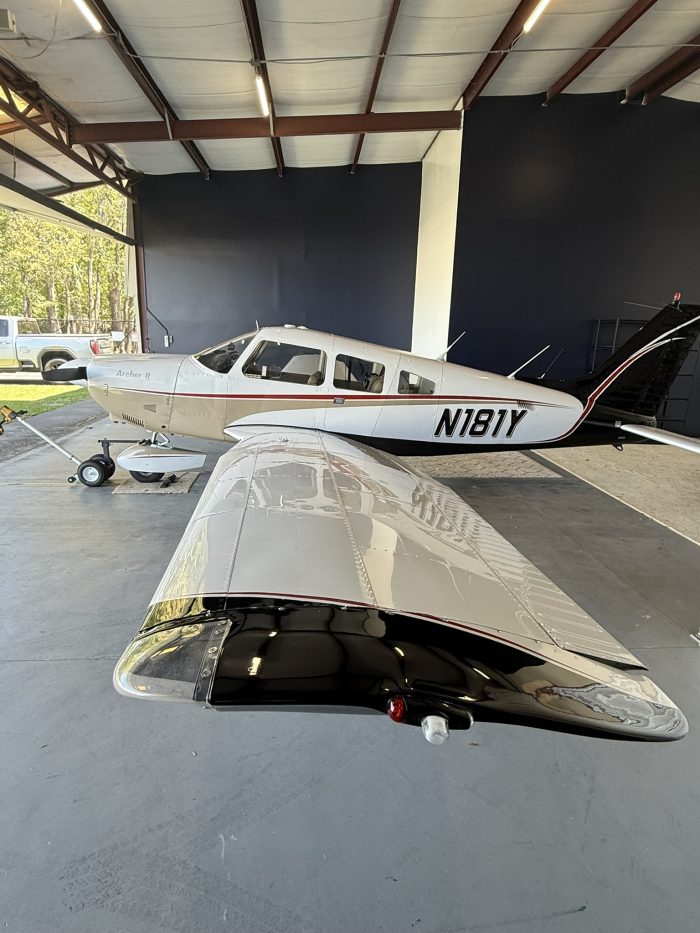 1985 Piper Archer - Image 10