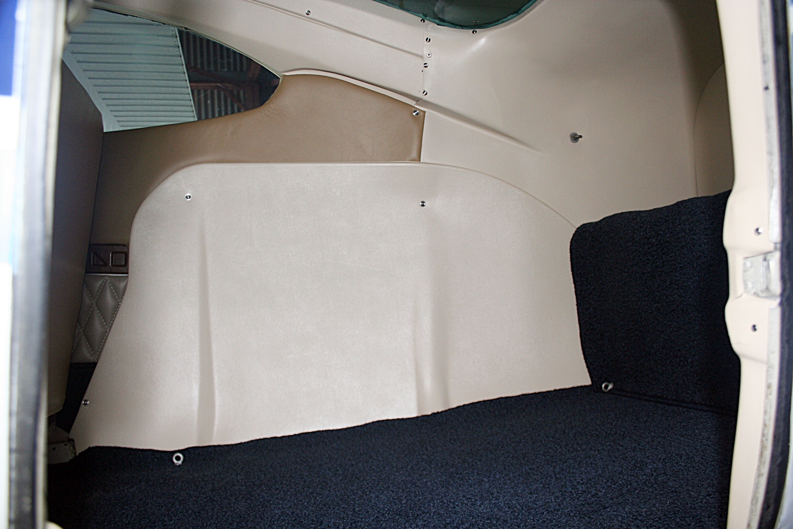 1982 Cessna 182R Skylane - Image 11