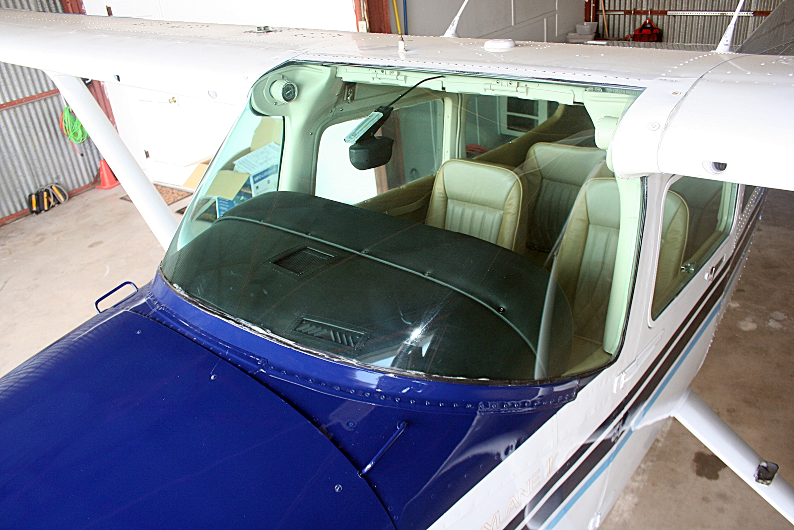 1982 Cessna 182R Skylane - Image 3