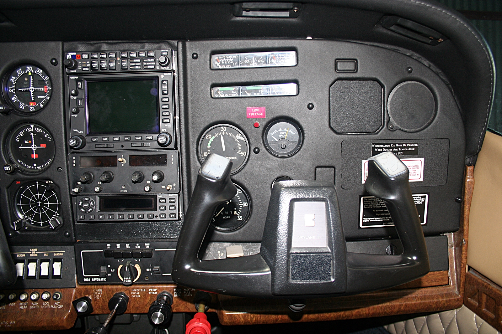 1982 Cessna 182R Skylane - Image 17