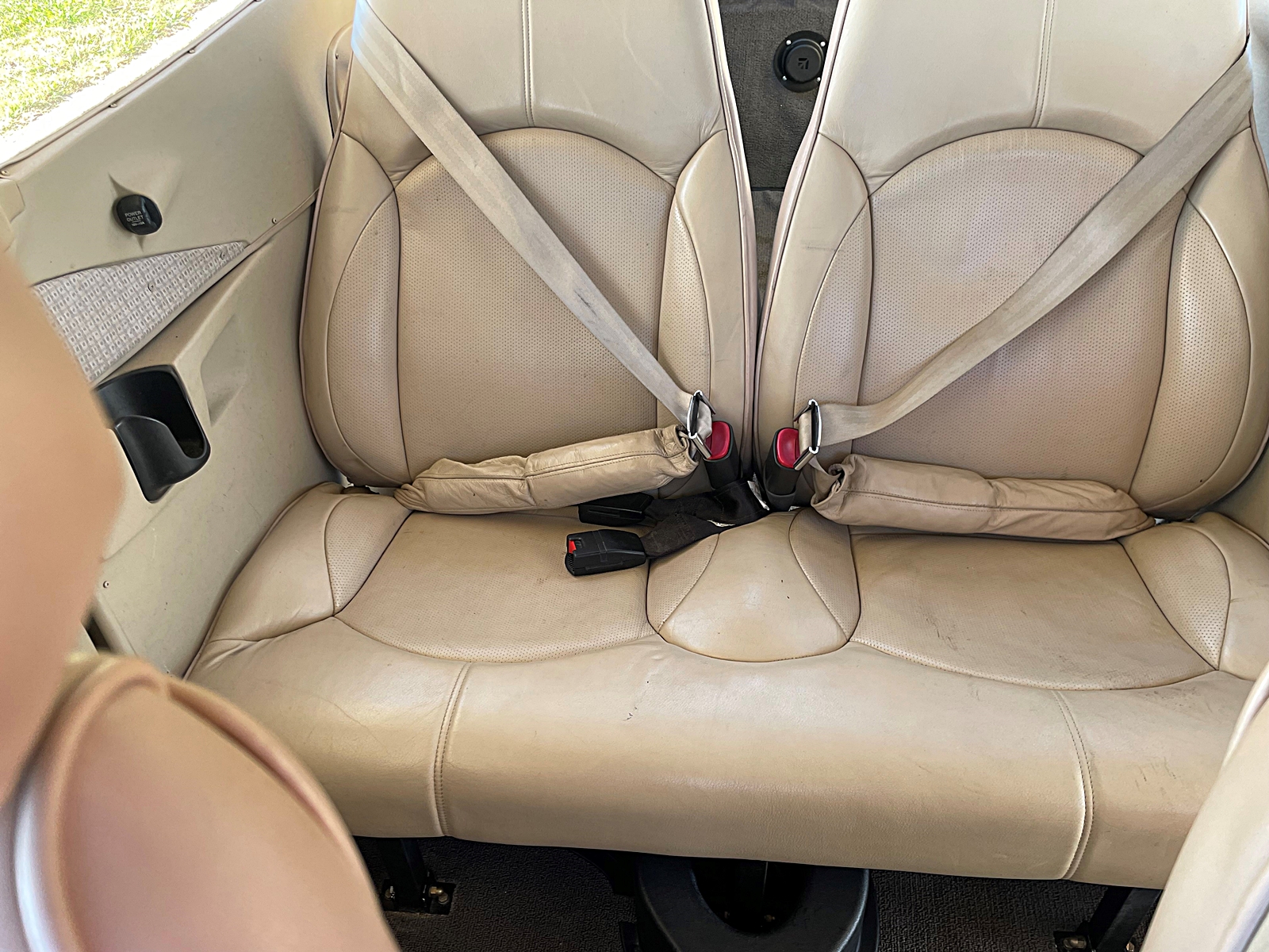 2006 Cessna 182 Skylane, G1000 & Electric A/C - Image 11