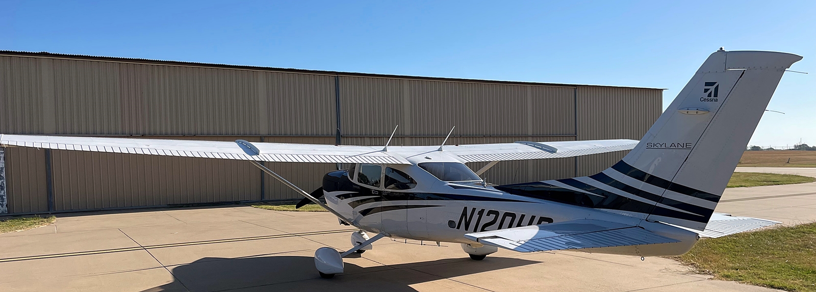 2006 Cessna 182 Skylane, G1000 & Electric A/C - Image 3