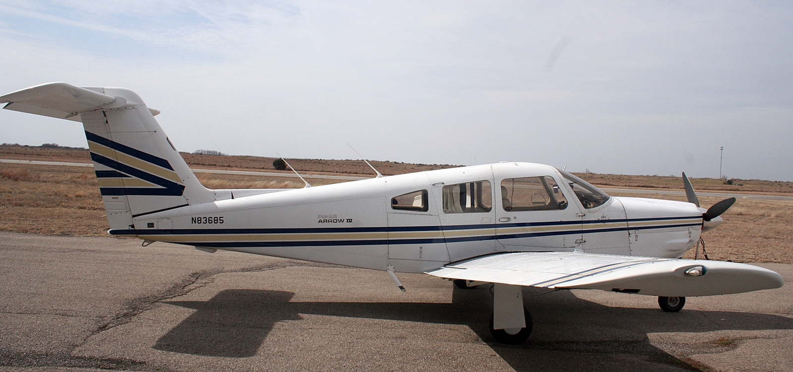 1981 Piper Arrow PA28RT-201 Non-Turbo - Image 2