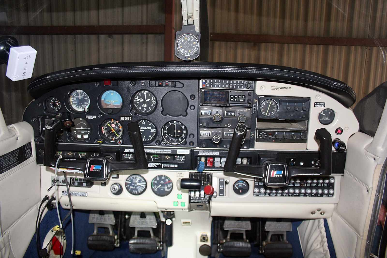 1981 Piper Arrow PA28RT-201 Non-Turbo - Image 11