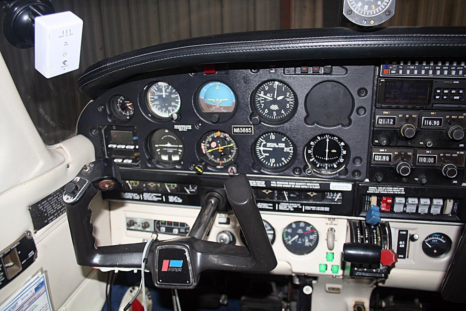 1981 Piper Arrow PA28RT-201 Non-Turbo - Image 12