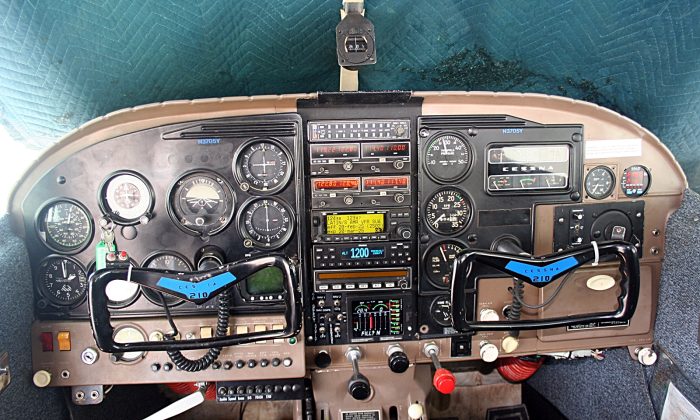 1963 Cessna 210C Centurion - Image 14