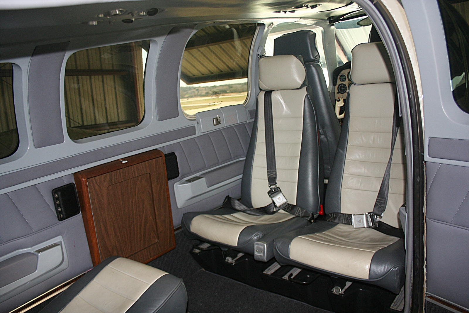 1980 Beechcraft A-36 Bonanza - Image 19