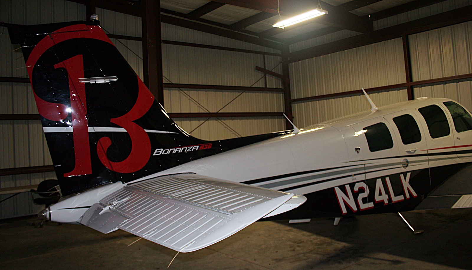 1980 Beechcraft A-36 Bonanza - Image 9