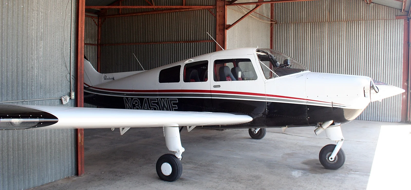 1976 Beechcraft C23 Sundowner - Image 2