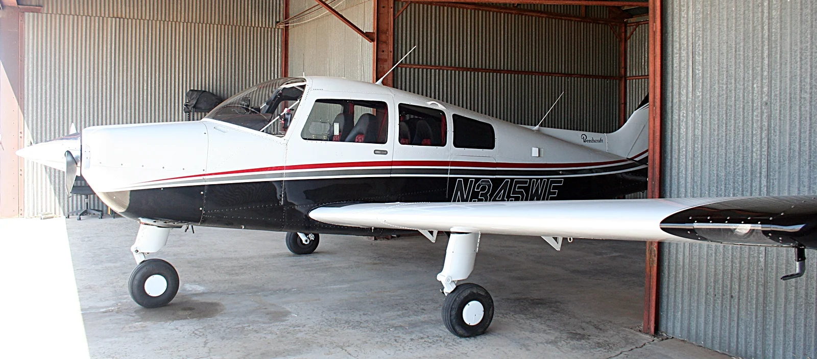 1976 Beechcraft C23 Sundowner - Image 4