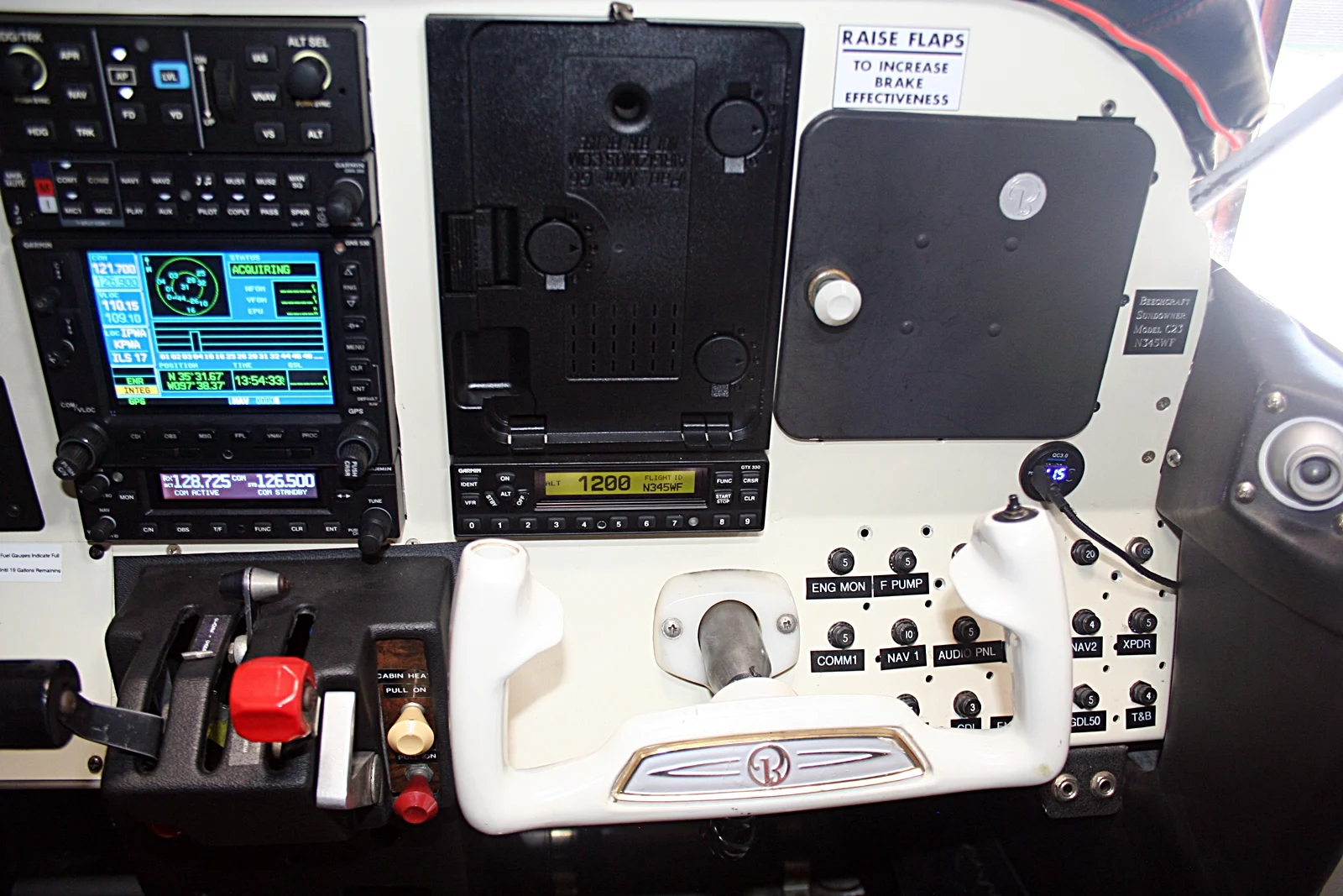 1976 Beechcraft C23 Sundowner - Image 15