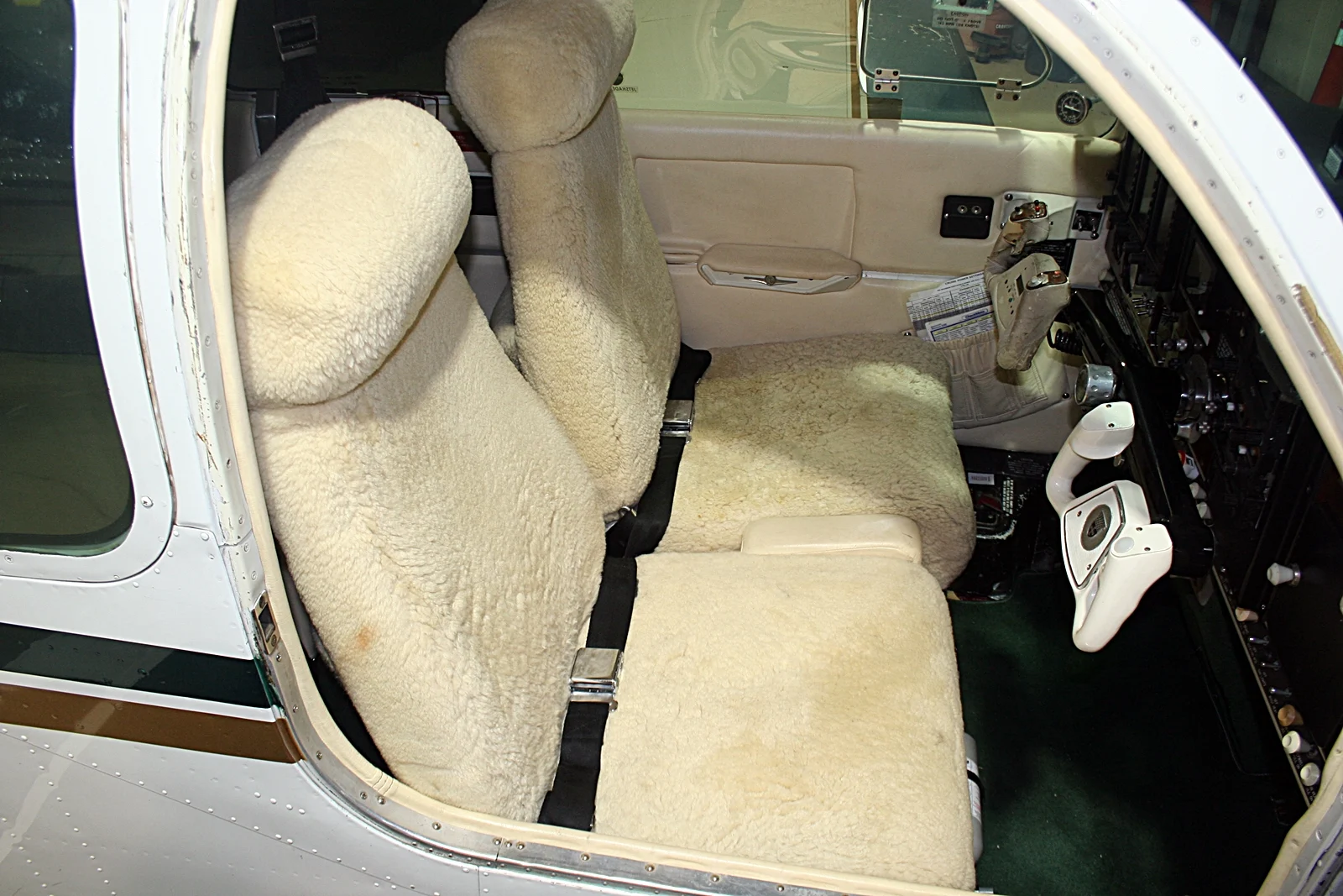 1965 Beechcraft S35 Bonanza - Image 9